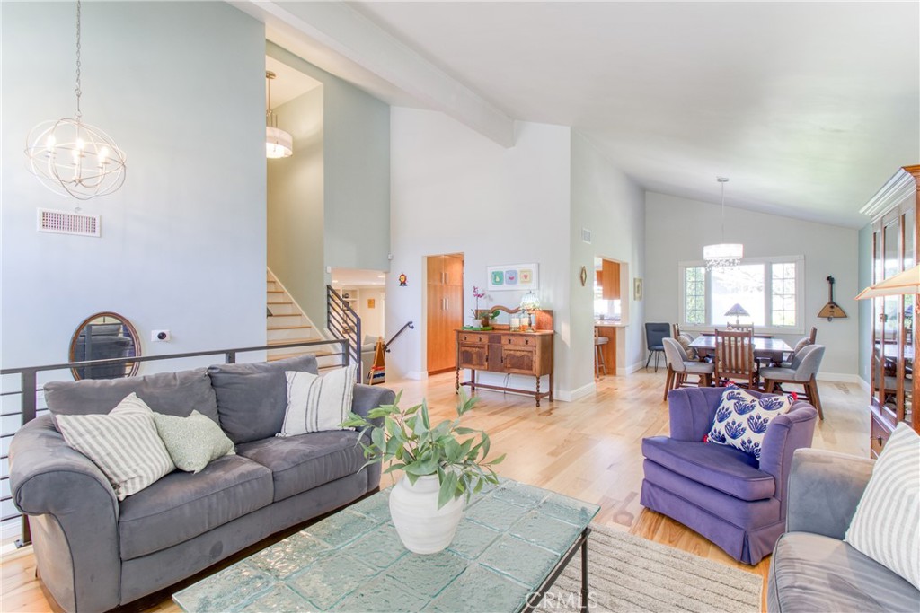 4317 Candleberry
