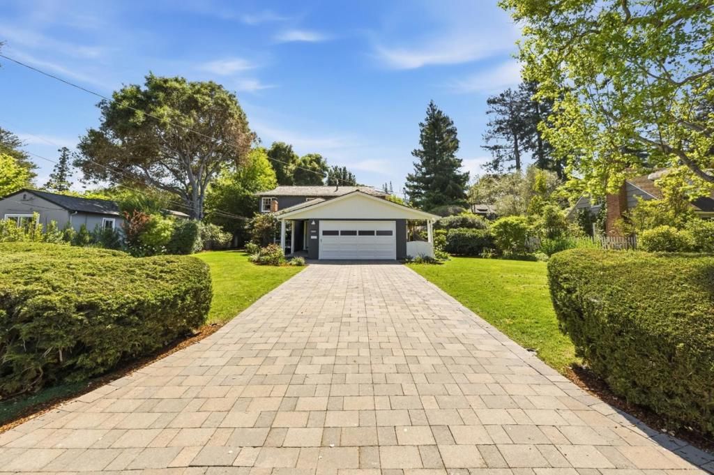 Photo of 415 Oak Court, Menlo Park, CA 94025 (MLS # ML82041886)