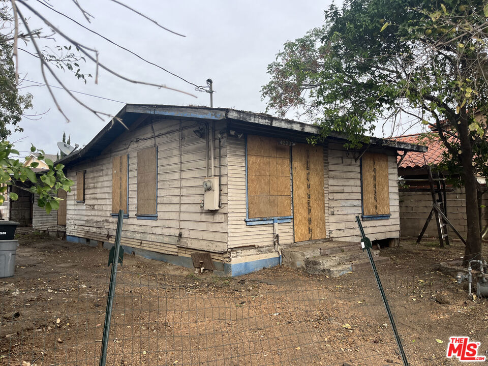 4223 E Marmon Avenue