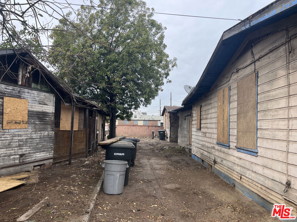 4223 E Marmon Avenue