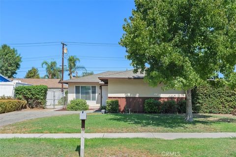 Photo of 4117 Bel Air St, Riverside, CA 92503 (MLS # IV26013708)