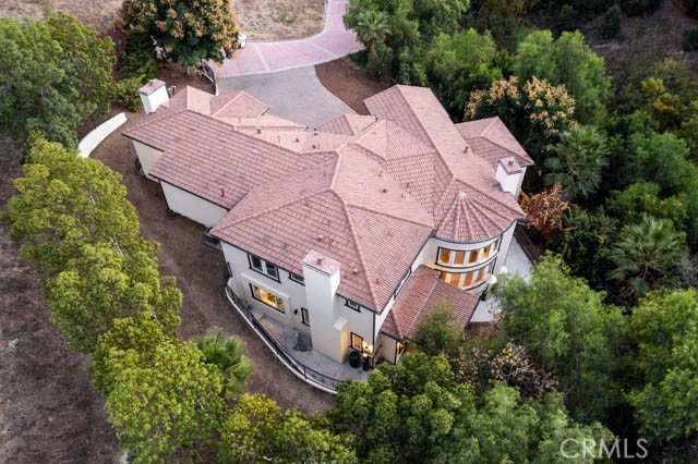 805 West Road
