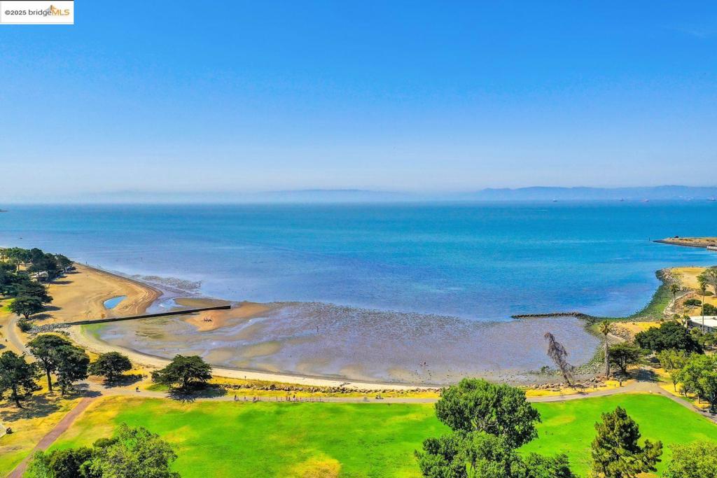 ALAMEDA - Residential Income