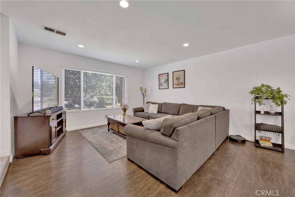 Properties 3 8373 Denise Lane