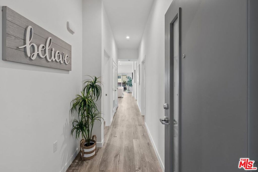 Properties 2 5110 Cahuenga Boulevard