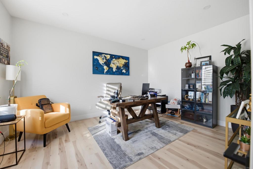 720 Crooked Path Place