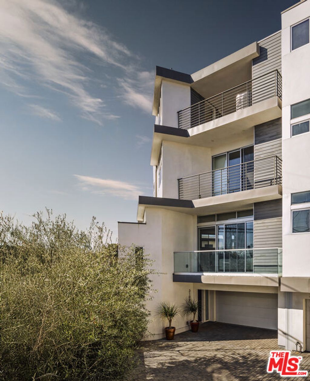 Photo of 3109 S Dakota Drive, Los Angeles, CA 90034 (MLS # 26641437)