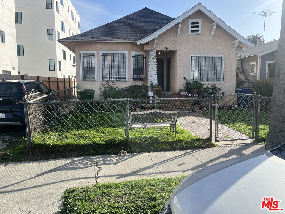 1258 W 36th Street