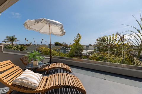 Tiny photo for 2462 Pierpont Boulevard, Ventura, CA 93001 (MLS # V1-37382)