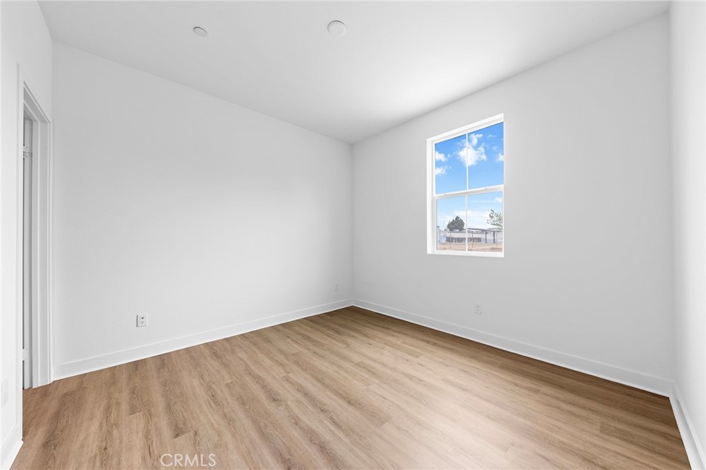 Properties 4 1535 Benito Avenue