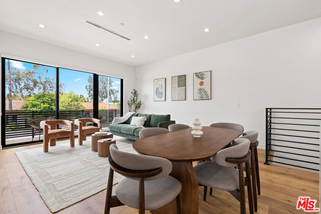 5118 Laurel Canyon