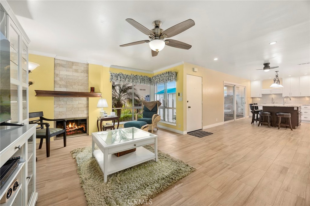 945 Glencliff
