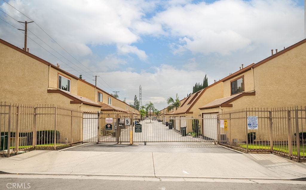 555 S Azusa Avenue 52