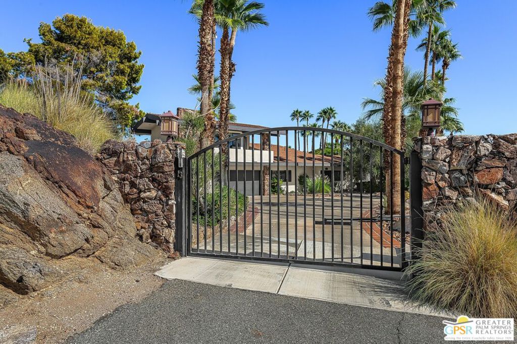 13 Cahuilla Hills Drive