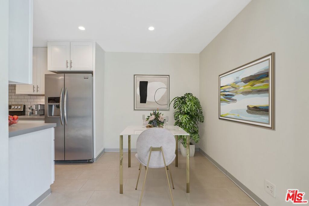 Photo of 1735 N Fuller Avenue #330, Los Angeles, CA 90046 (MLS # 25560861)