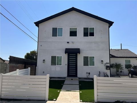 Photo of 9585 Woodale Avenue, Arleta, CA 91331 (MLS # BB25250969) Photo of 9585 Woodale Avenue, Arleta, CA 91331 (MLS # BB25250969)