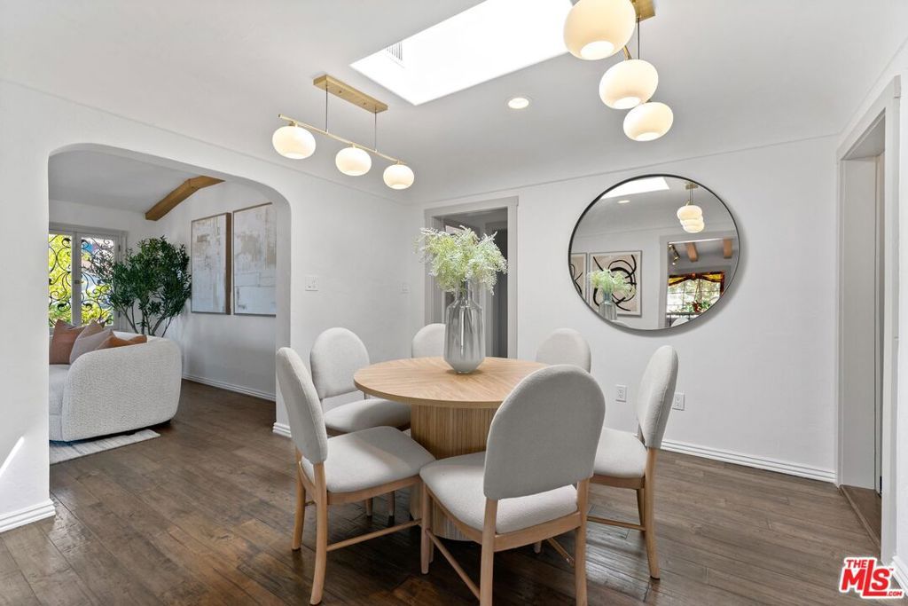 Photo of 10320 Mississippi Avenue, Los Angeles, CA 90025 (MLS # 25597713)