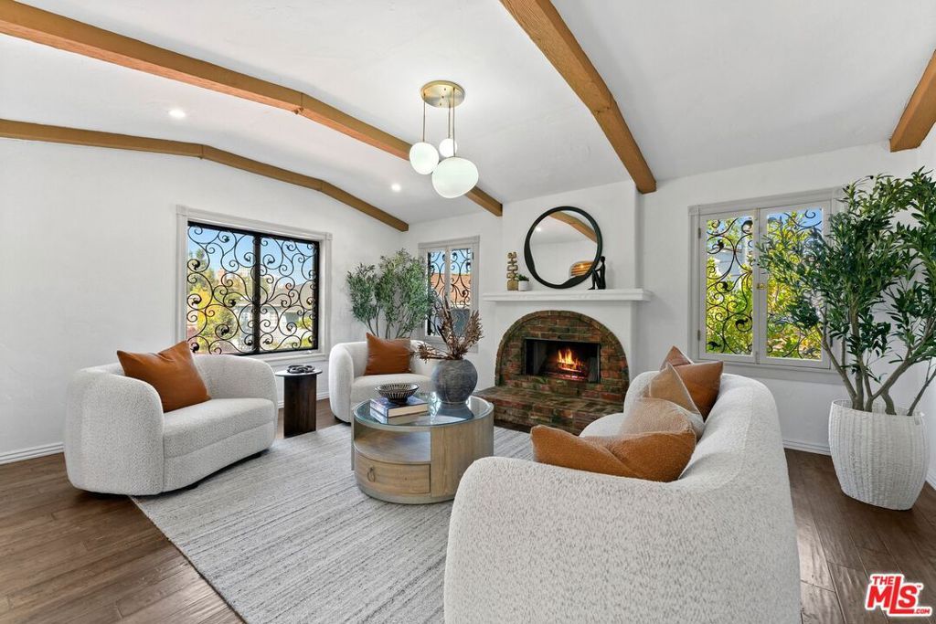 Photo of 10320 Mississippi Avenue, Los Angeles, CA 90025 (MLS # 25597713)