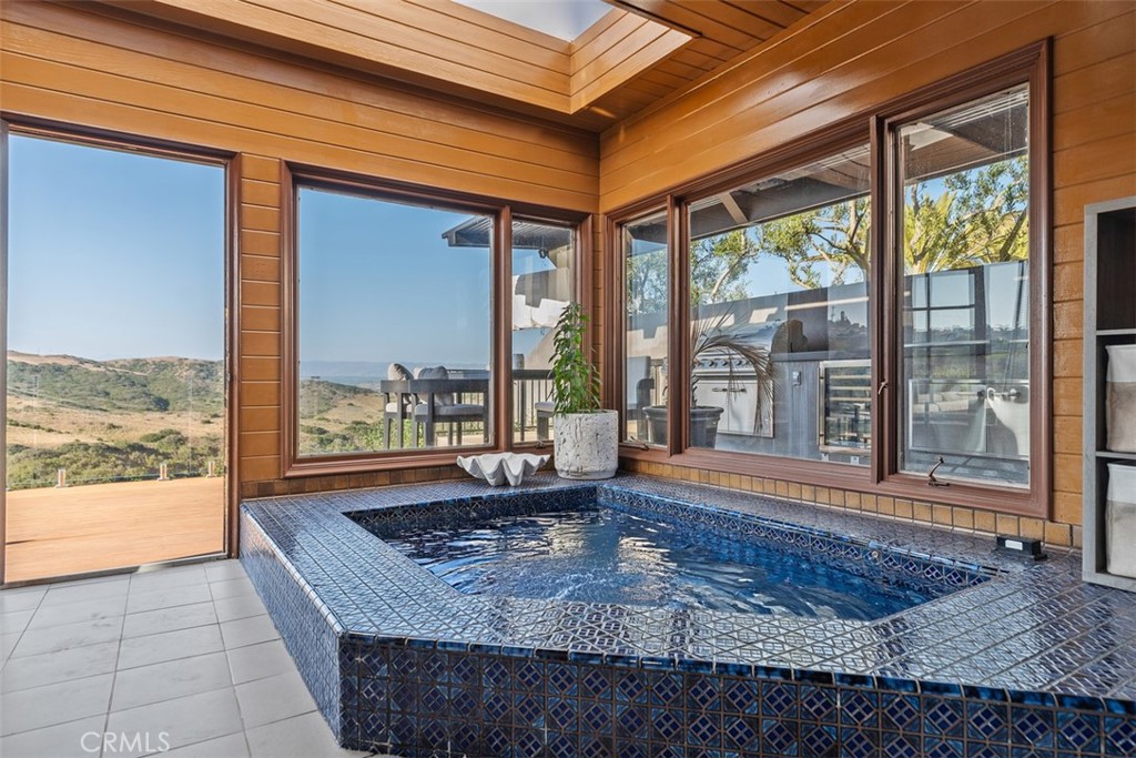 Avenida Acapulco - Residential Lease