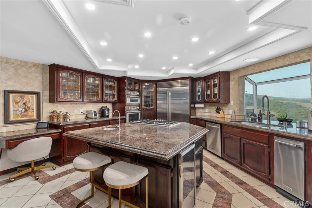 Avenida Acapulco - Residential Lease