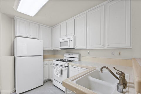 Tiny photo for 2808 Cottage LN, Paso Robles, CA 93446 (MLS # NS26121493)