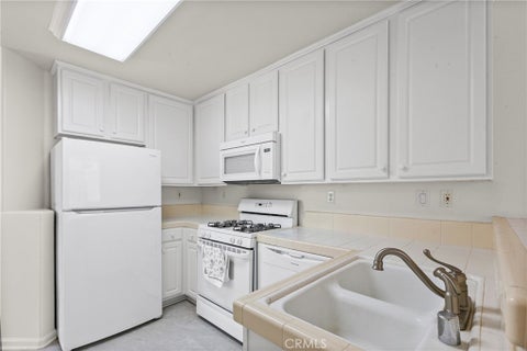 Tiny photo for 2808 Cottage LN, Paso Robles, CA 93446 (MLS # NS26121493)