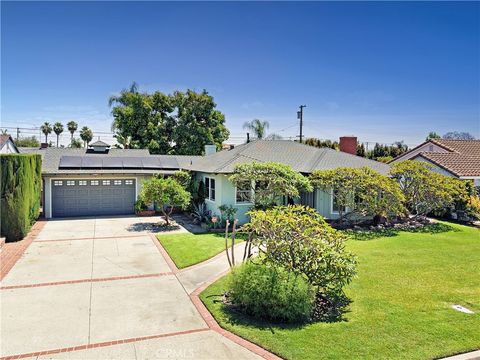 Photo of 10244 Woodruff Ave, Downey, CA 90241 (MLS # DW26088967)