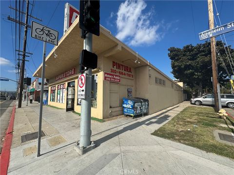 Photo of 703 W Anaheim St, Wilmington, CA 90744 (MLS # PW26147854)