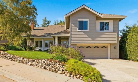 Photo of 5915 Vista Loop, San Jose, CA 95124 (MLS # ML82026366)