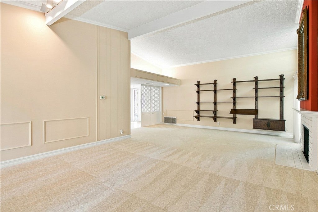 11232 Pemberton