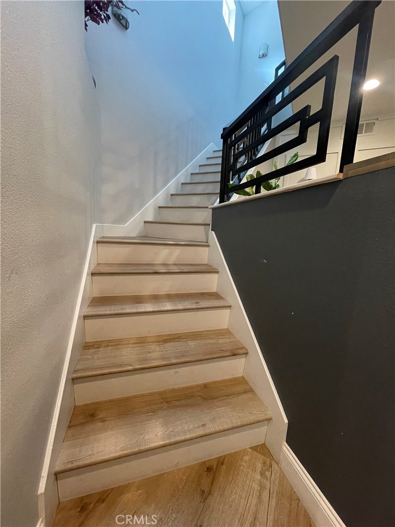 Los Paseos (LOPA) - Residential Lease