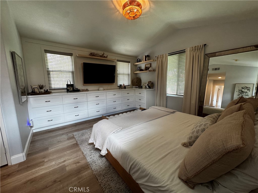 Los Paseos (LOPA) - Residential Lease