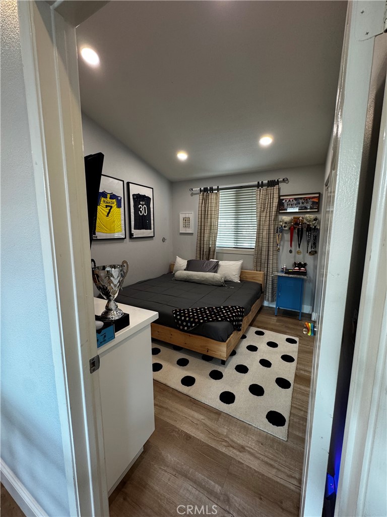 Los Paseos (LOPA) - Residential Lease