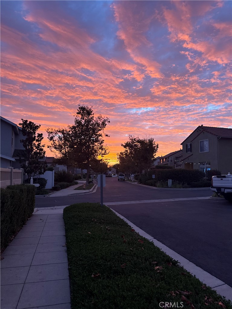 Los Paseos (LOPA) - Residential Lease