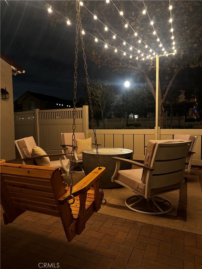 Los Paseos (LOPA) - Residential Lease