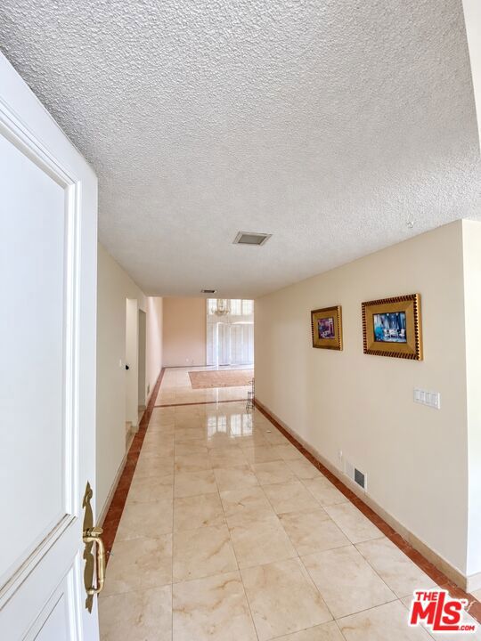 2043 San Ysidro Drive