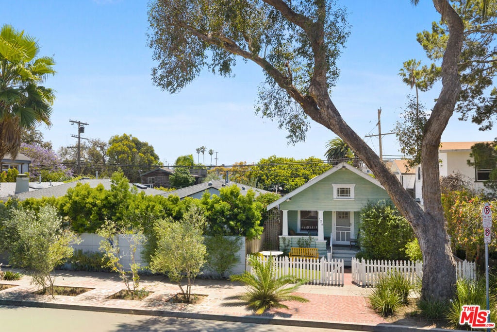 428 Rialto Avenue
