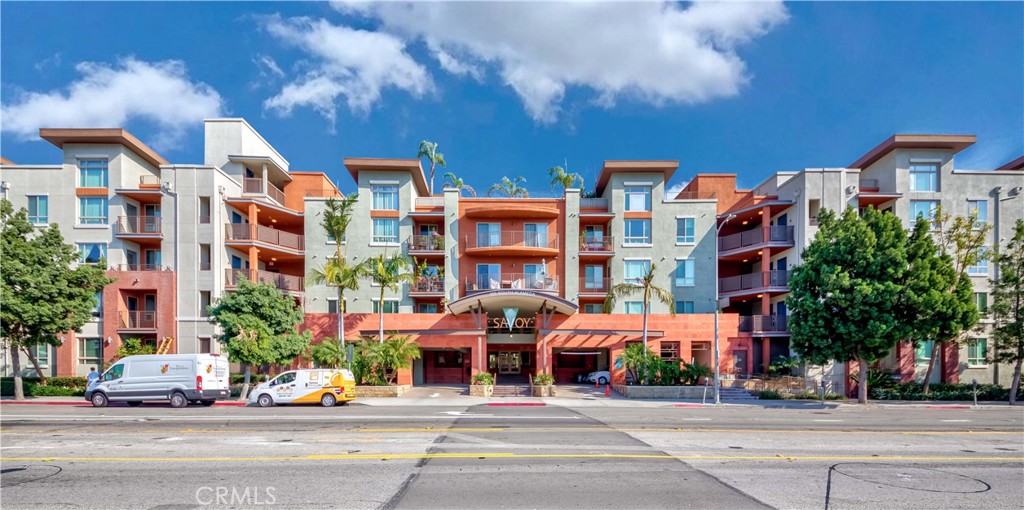 WELCOME TO THE SAVOY COMPLEX. THIS UNIT FEATURES TWO SPACIOUS SUITES, EACH WITH ITS OWN UPGRADED BATHROOM, RECENTLY RENOVATED FLOORING, MODERN KITCHEN CABINETRY, QUARTZ COUNTERTOPS, CUSTOM WINDOW TREATMENTS, AND CONVENIENT IN-UNIT LAUNDRY. THE BRIGHT LIVING ROOM WITH LAMINATE FLOORING OPENS TO A PRIVATE BALCONY WITH STREET VIEWS. THE SAVOY COMPLEX OFFERS RESORT-STYLE LIVING WITH AMENITIES INCLUDING A HEATED SWIMMING POOL, SPA, FITNESS CENTER, BUSINESS CENTER, CONFERENCE ROOM, LIBRARY, BBQ AREA, AND A ROOFTOP DECK. RESIDENTS ALSO BENEFIT FROM 24-HOUR SECURITY AND CONCIERGE SERVICES. LOCATED NEAR THE ARTS DISTRICT AND LITTLE TOKYO, RESIDENTS CAN ENJOY ECLECTIC DINING, ENTERTAINMENT, AND SHOPPING, ALONG WITH EASY ACCESS TO FREEWAYS, METRO BUSES, AND TRAIN STATIONS.