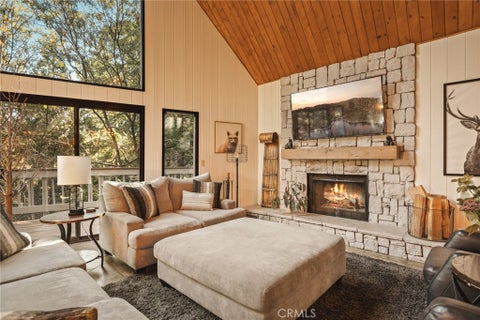 Photo of 27332 Pinewood DR, Lake Arrowhead, CA 92352 (MLS # IG26218599)
