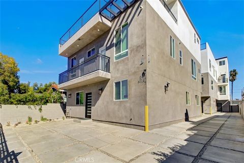 Photo of 3016 West BLVD, Los Angeles, CA 90016 (MLS # PW26100316)