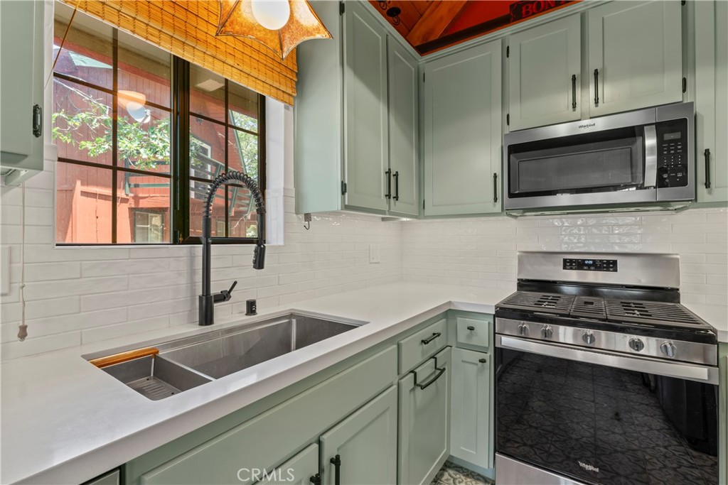 1364 Toronto Drive