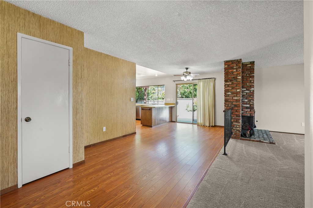 1085 Tamarack Avenue