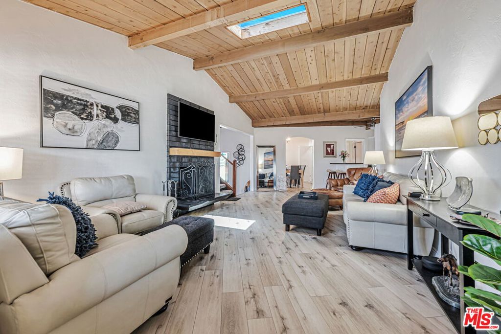 1148 Turquoise Street