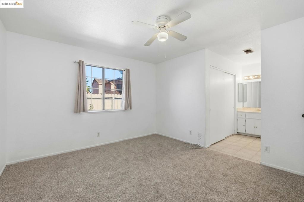 OAKLEY - Residential