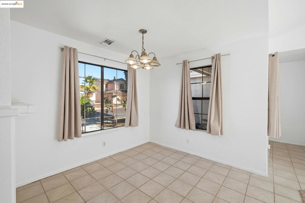 OAKLEY - Residential