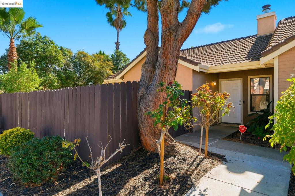 OAKLEY - Residential