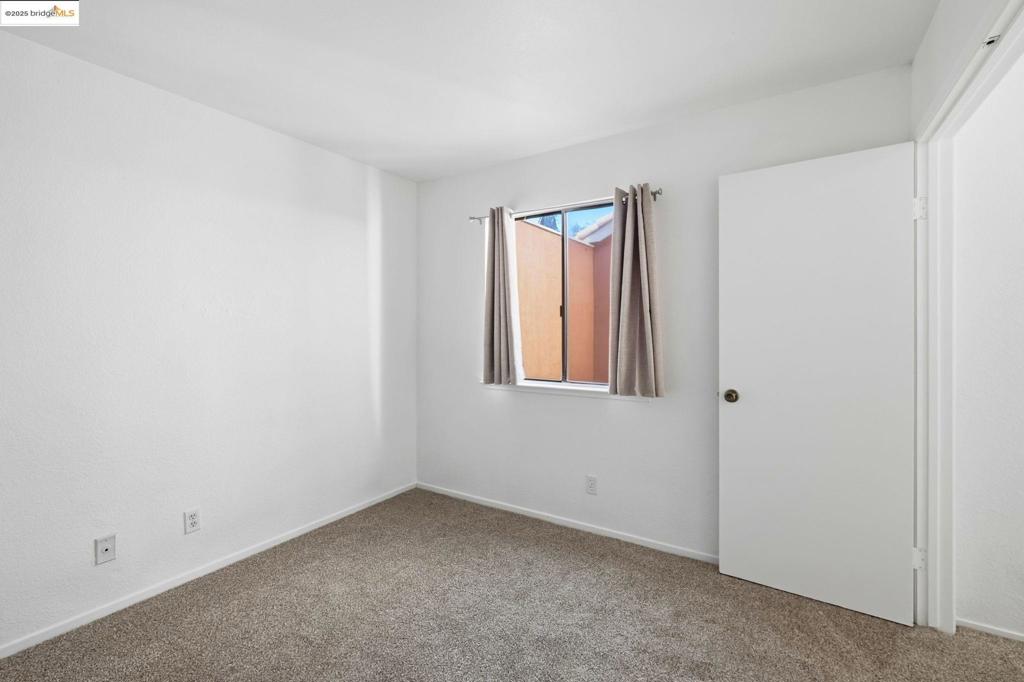 OAKLEY - Residential