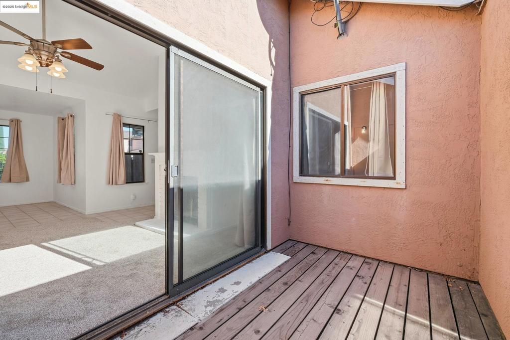 OAKLEY - Residential