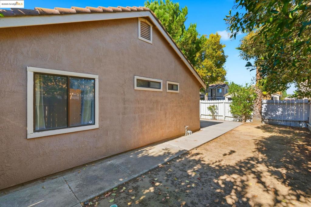 OAKLEY - Residential