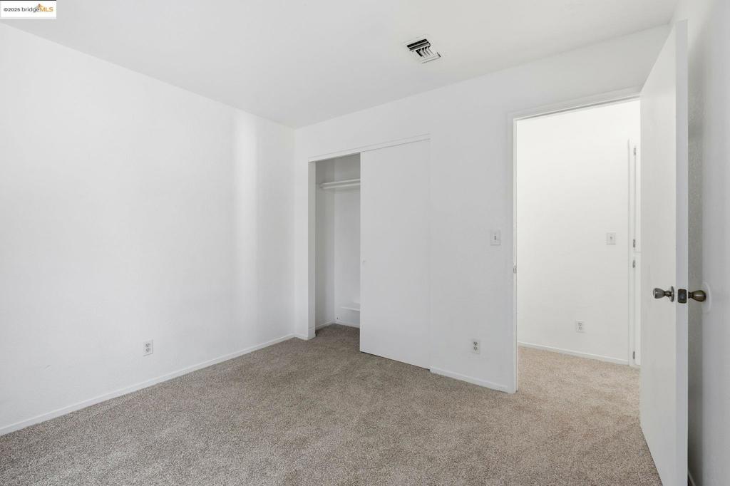 OAKLEY - Residential